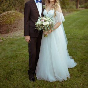 Wedding Dress: Nouvelle Amsale Nicolette + custom veil